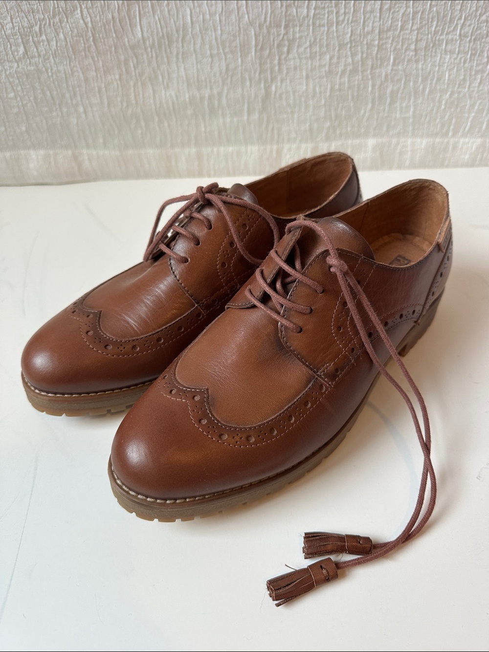 Pikolinos Classic Brown Leather Wingtip Oxford Shoes - women